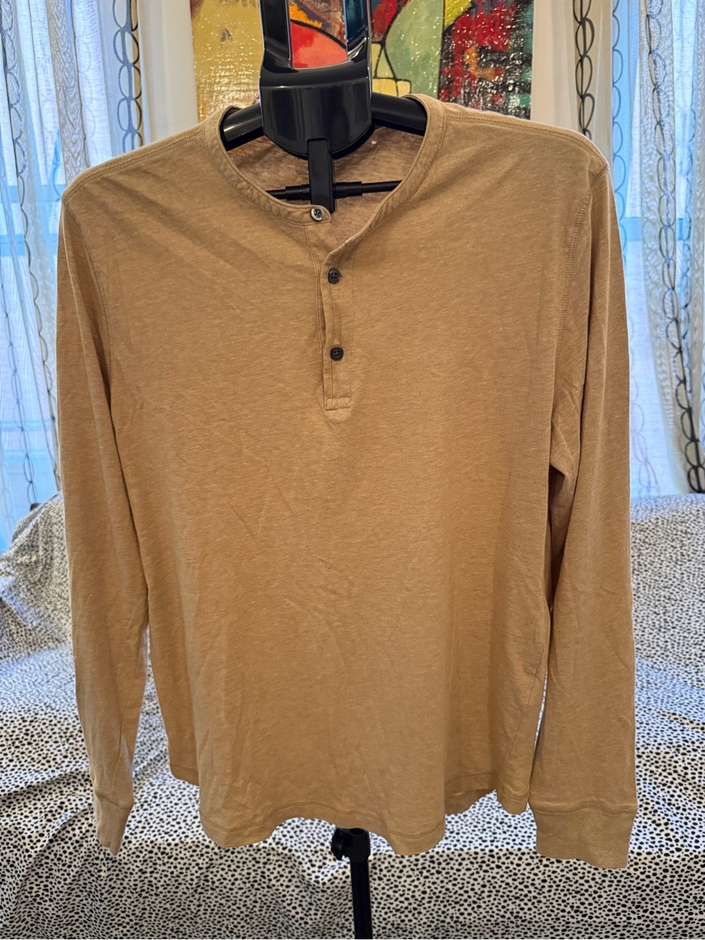 Banana Republic Men's Long-Sleeve Henley in Camel Brown